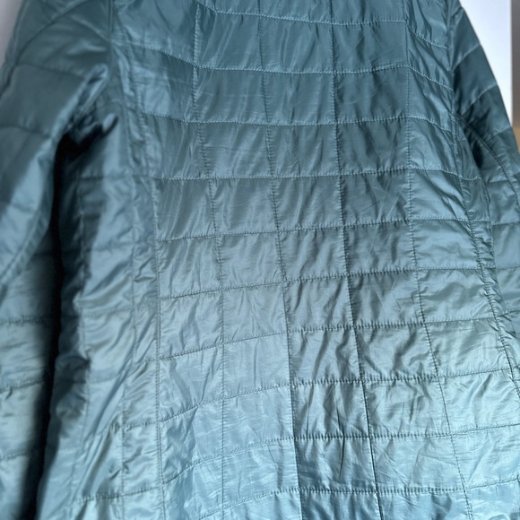 LL Bean PrimaLoft Jacket - Picture 6 of 7